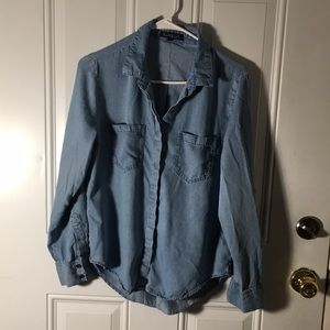 Velvet Heart long sleeved button front denim shirt w/collar size Medium